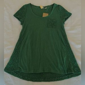 ⛰️Super Cute tweed green and black lace tee bundle